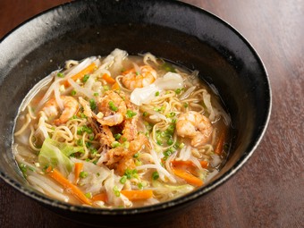 蒸し麺を使ったご当地の味『あじまる　海鮮戸畑ちゃんぽん』