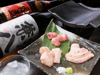 自分で仕上げる！柔らかくジューシーな『大和肉鶏　瓦焼き』