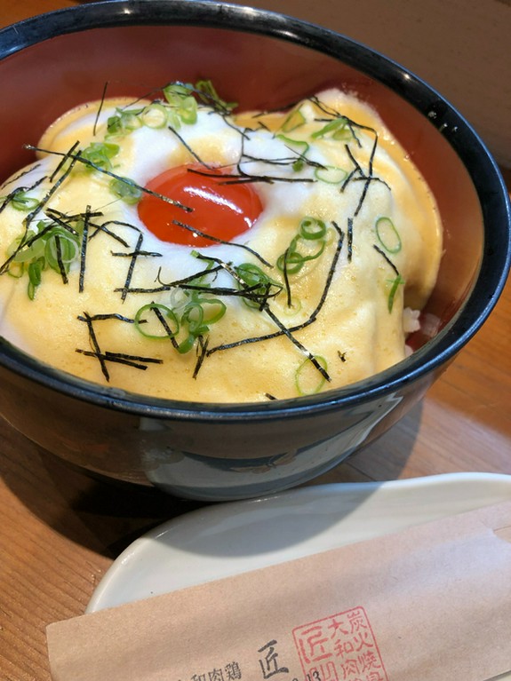 卵の産地にまでこだわった、ふわふわの『親子丼』