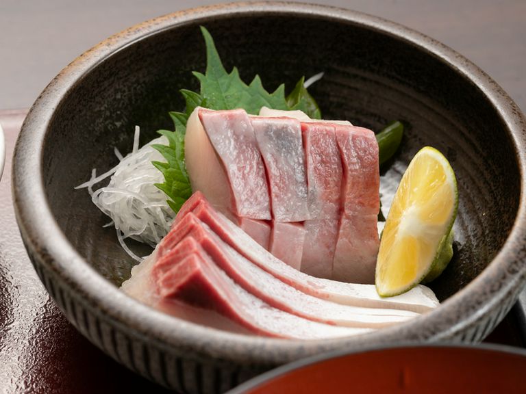 抜群の鮮度をダイレクトに楽しむ『刺身』