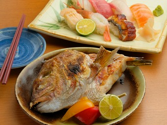 アンデスの岩塩を使用。皮はパリッと身はふっくら『かま焼き』