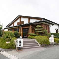 落ち着いた雰囲気が漂う、ステーキレストラン
