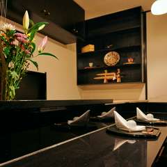 店内はシンプルかつ、落ち着いた雰囲気