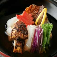 “だし”の奥深い魅力に浸る『河豚と聖護院かぶのすり出し椀』