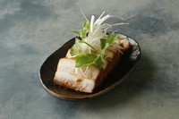 バルサミコ酢で黒酢酢豚のような味わいに