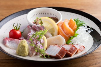 刺身の盛り合わせ