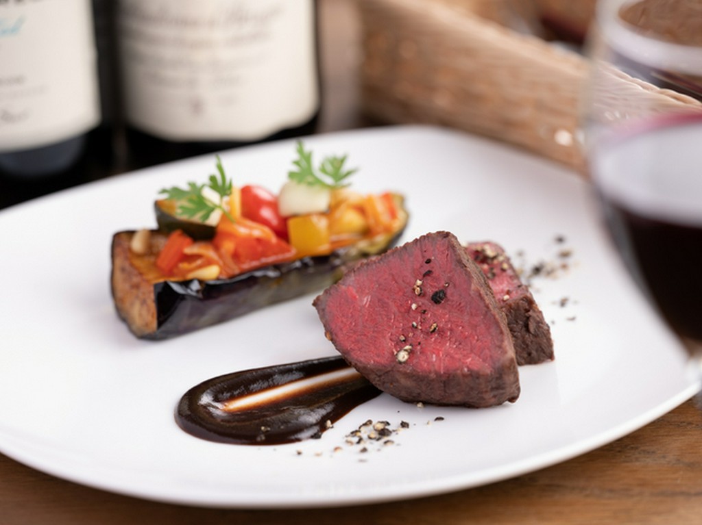 お肉（岡山備前牛）メイン