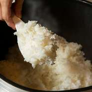 糸島平野に流れ込む綺麗な水に恵まれ、福岡県糸島地区自慢のお米を是非お試しください。