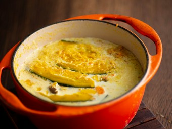 心も体も温まる！　野菜の甘みがほっこりとした気分にさせてくれる『かぼちゃ鍋』1人前／2人前