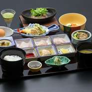 大変ご好評をいただいておりますため、
ご提供数を従来の10食から30食に増加し、皆さまのお越しをお待ちしております。
※ご予約につきまして、お時間は11時のご来店のみで承っております。
※画像はイメージです