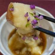 初心を忘れず、3日間かけて仕上げる『やんばる島豚馬鈴薯あん』