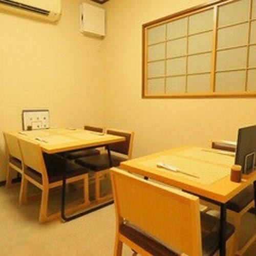 和食を気楽に楽しめるお店として旬の食材をつかった料理をご用意