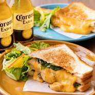 グリルチーズサンドイッチ