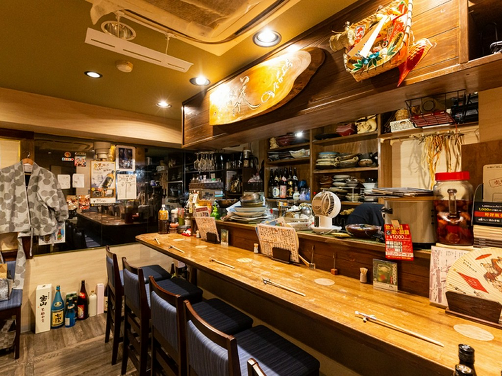 明るい笑顔と美味しい料理を堪能してください