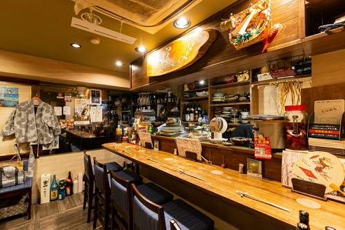 明るい笑顔と美味しい料理を堪能してください