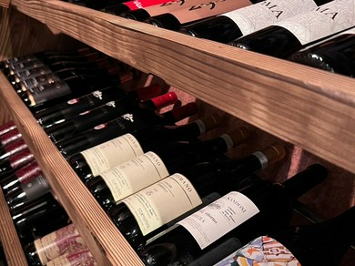 イタリア産を中心に30種を超えるワインを常備