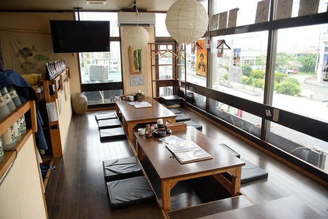 カウンター席がある