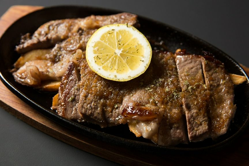 自家製のソースを使用した自慢の一品