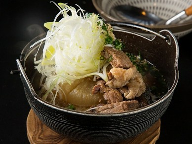 コラーゲンたっぷりあっさり牛スジ大根煮込み