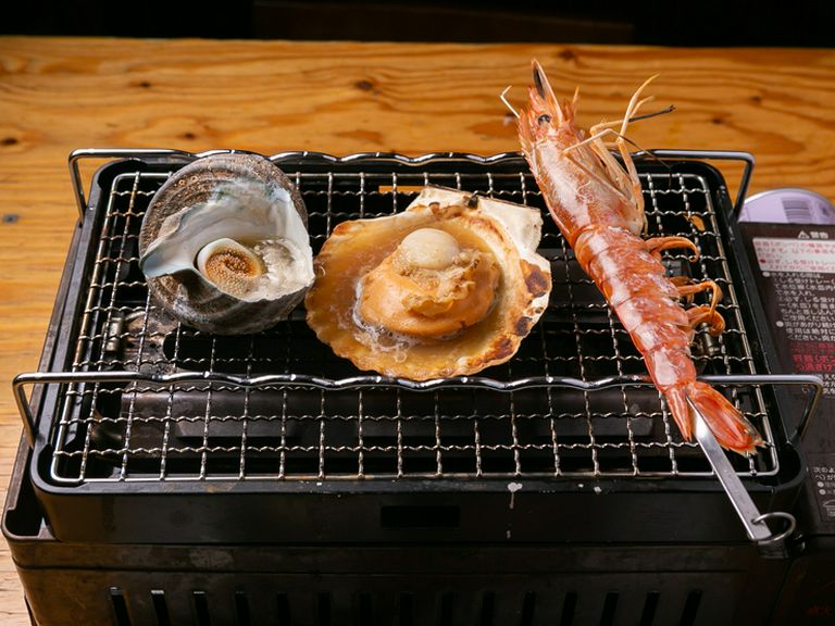 テーブルで気ままに海鮮焼き