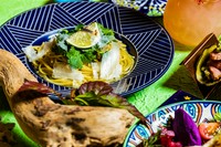 島コショウ、ライム、パクチー、チーズを使った、独特でやみつきになるパスタです。