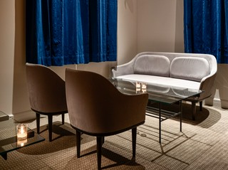 ラグジュアリーな特別空間でお食事を