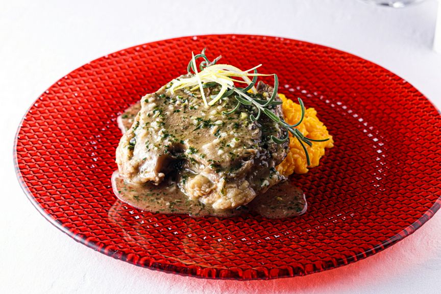 イタリア人が食べても納得のおいしさ。本場の味を日本で再現させた『オッソーブーコミラネーゼ』