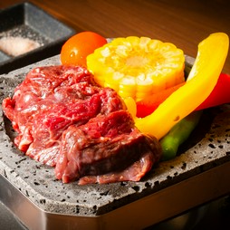 特上タンの溶岩焼き