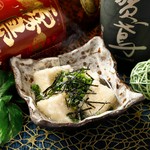 ふわふわの豆腐に出汁が馴染んだやさしい味です。