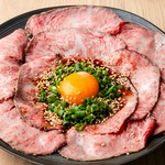 ふわふわの豆腐に出汁が馴染んだやさしい味です。