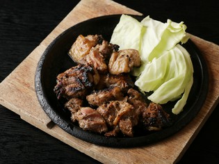 鶏肉は、九州産の新鮮な銘柄鶏を厳選。いろいろな料理で提供