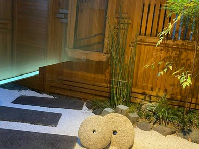 雰囲気抜群の個室をご用意しております。