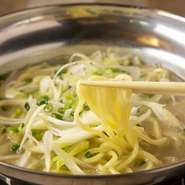 雑炊　418円
ちゃんぽん　528円
鶏白湯明太雑炊　638円