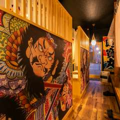 賑やかな店内で食事をしていると、自然と会話も盛り上がる