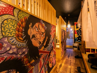 賑やかな店内で食事をしていると、自然と会話も盛り上がる