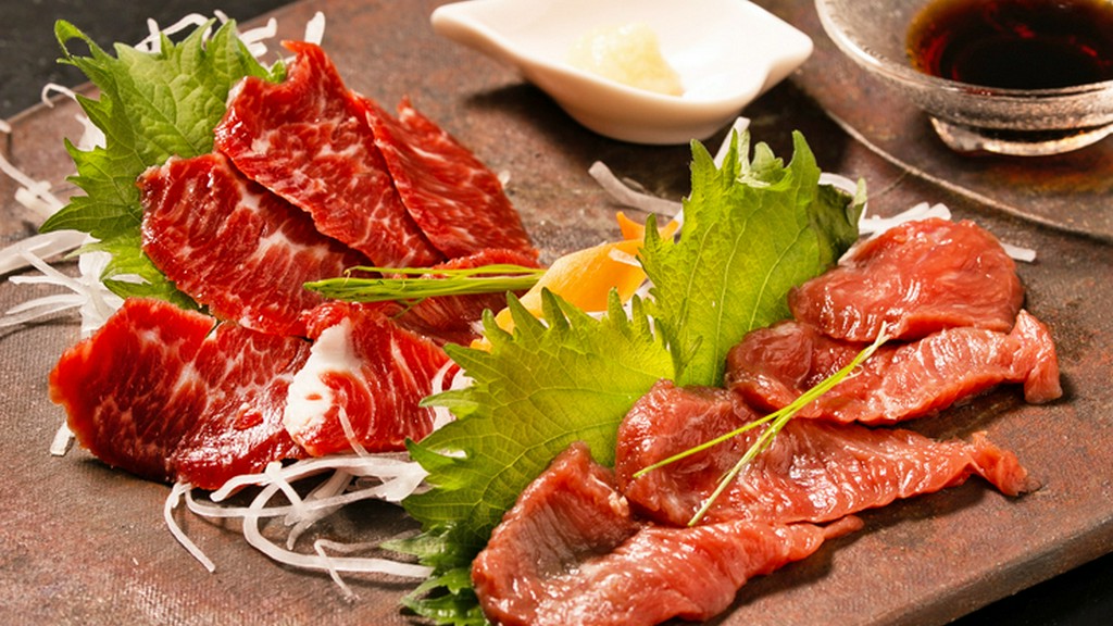 濃厚な味わいがたまらない、青森県産の「霜降り馬肉」