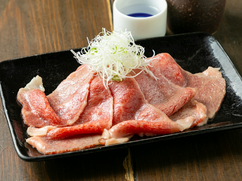 和牛の脂の旨みと甘み。希少部位を贅沢に味わう『和牛コウネ炙り』