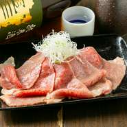 『せんじがら』や『がんす』など、お店では広島で愛される郷土料理を種類豊富に取り揃えています。季節の魚介や地元でとれた野菜など、上質な食材がふんだんに使われた広島グルメに舌鼓を打つことができそうです。