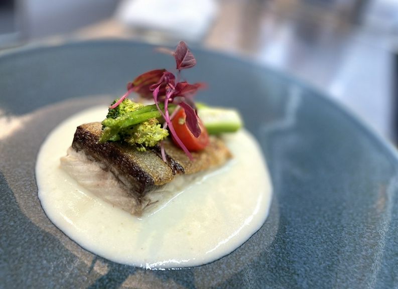 お魚料理／市場の鮮魚店より仕入れています
