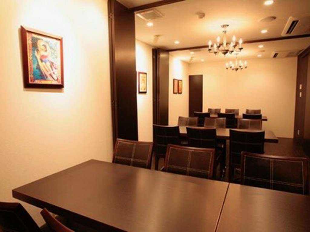 仕切りを入れれば個室に