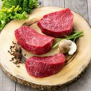 食品衛生法に基づく、保健所の食用食肉の販売許可を取得した和牛の生肉は他では味わえない肉本来の味を味わえる一品