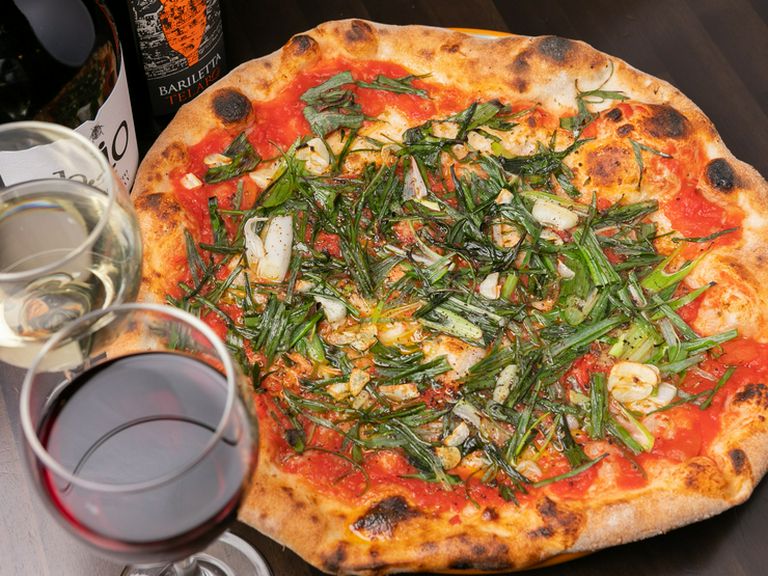 京都の食材を取り入れた逸品。伏見の地酒も用意