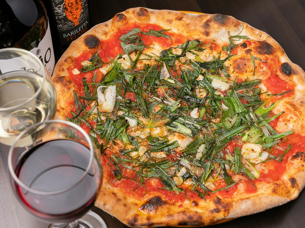 京都の食材を取り入れた逸品。伏見の地酒も用意