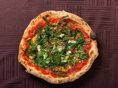 ふたつの伝統が織りなすピッツァ『ネギナーラ』