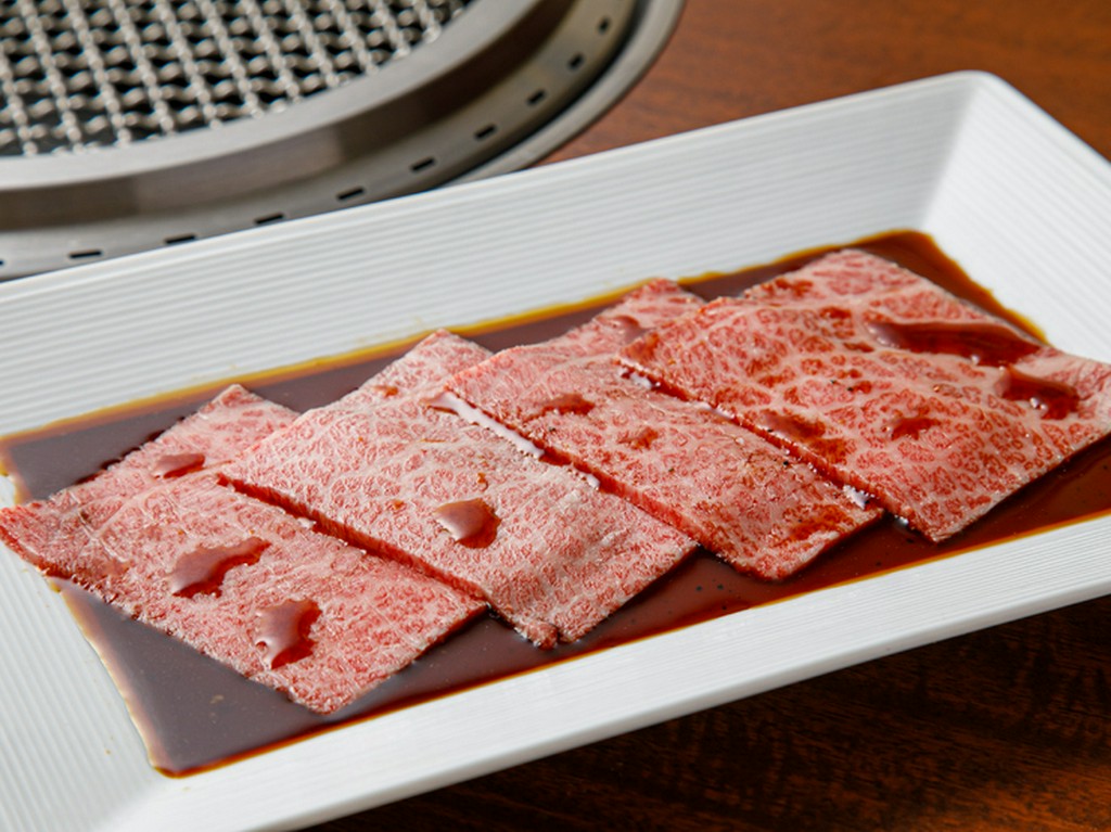 噛み締めた瞬間に肉汁がジュワ～ッと広がる『上カルビ』