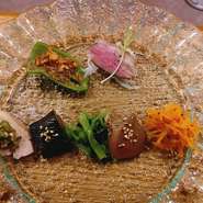 自家製ハムや旬野菜など色々と。
人数分でお作りします。
1人前￥1000円