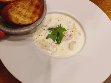 日向鶏のクリーム煮 　バゲット添え