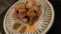 ジューシーな肩ロースをシンプルに味付けで焼きます。
150g
