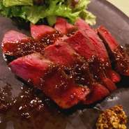 鹿肉(ウチモモ)のポワレ　醤油麹バターソースで。