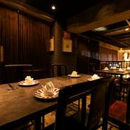 ラグジュアリーな空間も魅力。モダンでオシャレな店内